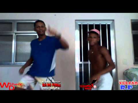 MONTAGEM -  ELA GEMEU DE MAIS [ DJ R15 ]