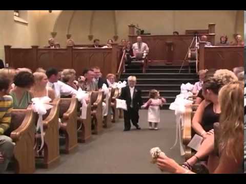 Screaming Flower Girl (Кричящая девочка на свадьбе.)(ORIGINAL)