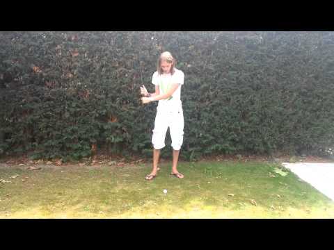 Using the Pitch 'n Puff as a golf tee