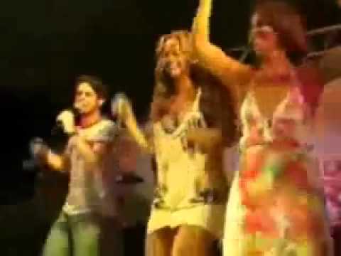 Flagrante Viviane Araujo dançando funk no rio de janeiro