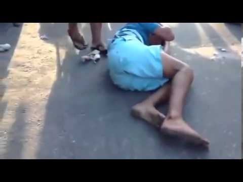 Revolver falhou, agora vai apanhar... olha no que deu