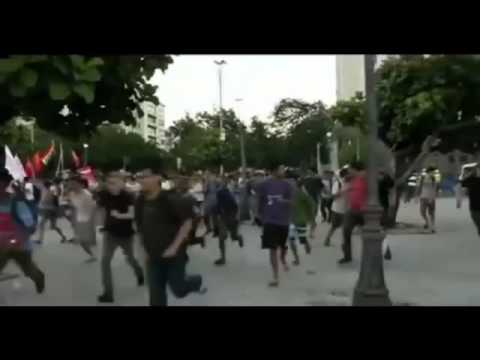 Momento exato que o cinegrafistas da band é atingido e morre